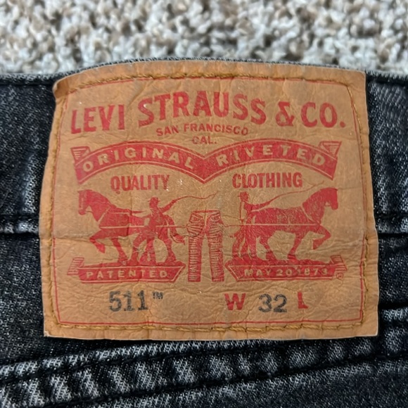Levi’s 511 shorts size 32 - Picture 3 of 3